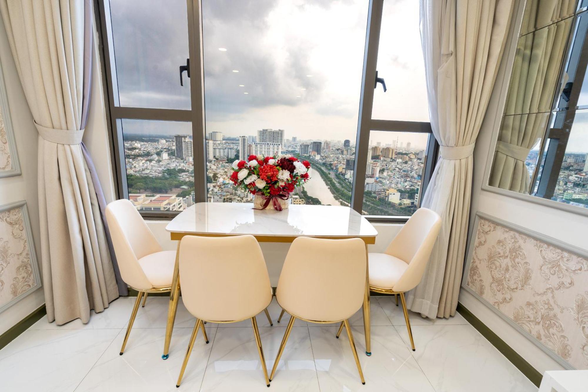 Awesome Rivergate Apartment - Cbd In Hcm City Ho Chi Minh-staden Exteriör bild